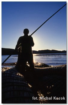 z rybakiem przez Jezioro Titicaca