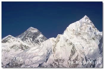 Mt.Everest (lewy) i Lhotse (prawy)